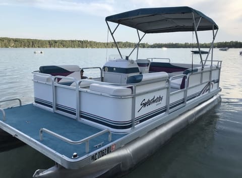 Pontoon available to rent $2000/week