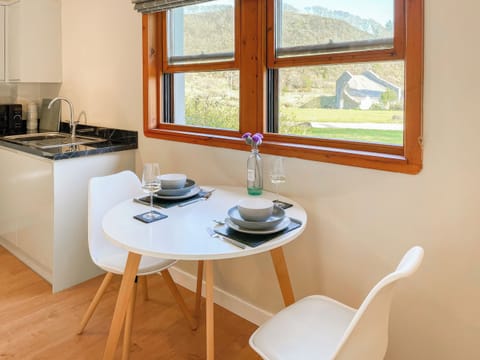 Dining Area | Innish Beag - Innish Holidays, Clachan Seil