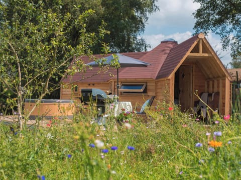 Outdoor area | Dol y Mynydd (The Mountain Meadow) - Mountain Meadow Cabins, Abergele