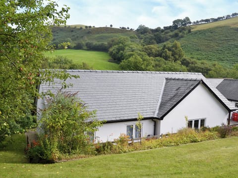 Exterior | Madog&rsquo;s Wells - Wrens Nest, Llanfair Caereinion, nr. Welshpool