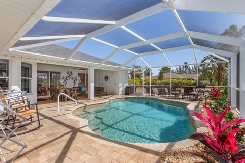 Your own tropical oasis awaits! 