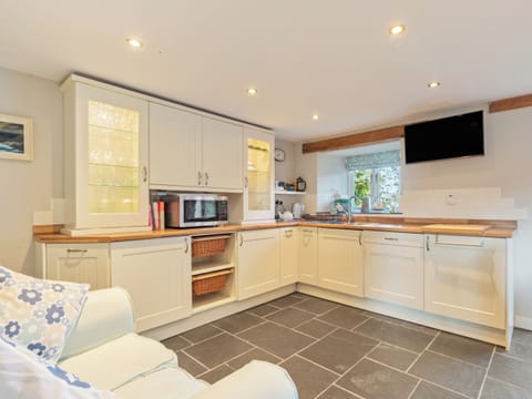 Kitchen area | The Old Cowshed, St Ishmael&rsquo;s, near Haverfordwest