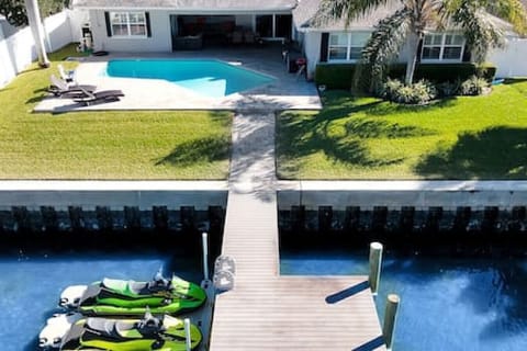 Beautiful, Large Private Backyard, Heated Swimming Pool & Private Dock! (Jet Skis not available for use/rent)