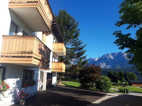 Haus Fernblick - Double room Bed and Breakfast in Schladming
