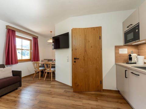 Vacation apartment Sonnenschein od Morgengruß - with B&B - Irxnerhof - Urlaub am Farm Stay in Schladming