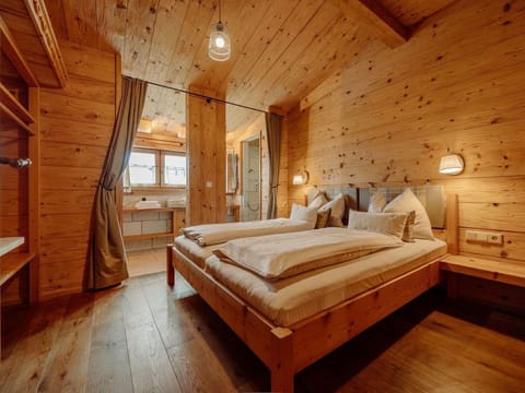 Alpine hut "Alpenfürst" - Almdorf Reiteralm Cabin in Schladming