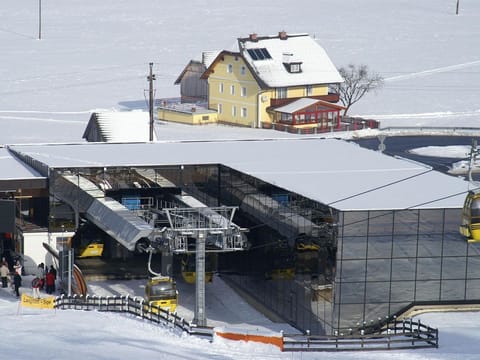 Feriendomizil Schrempf - Ferienhaus/3 Schlafr. und 1 Wohnschlafr./dusche,wc Apartment in Schladming