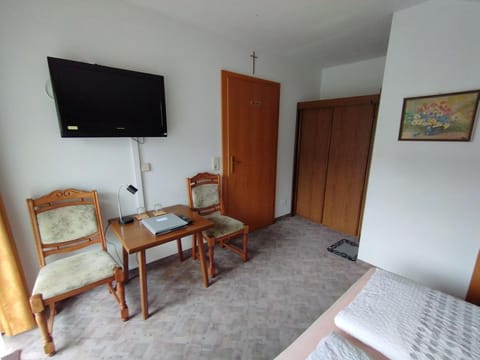 Double room with shower, WC - Gästehaus Almvater Apartment in Schladming