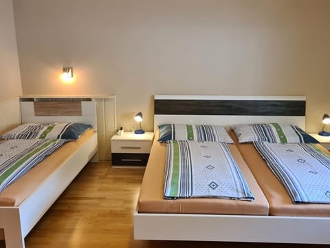 App. 3 95m² 5-10 pers 3 BEDROOMS AND KITCHEN - My Urlaub Apartment- House Apartment in Schladming