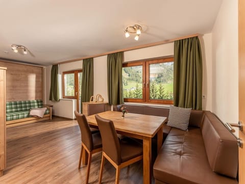 Apartment with 2 bedrooms - Hotel Starchlhof Bed and Breakfast in Schladming