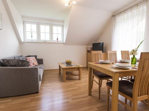 TOP 8 - Apartment, shower, WC, 2 bedrooms - Haus Gloria Apartment in Schladming