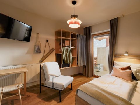 Einzelzimmer mit Dusche, WC - Bio-hotel Bergkristall Bed and Breakfast in Schladming