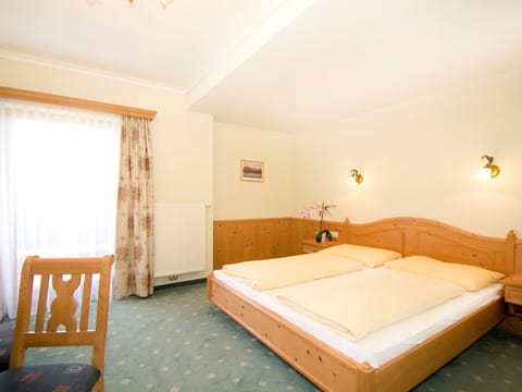 Apartment Ennstal - Hotel Garni Hochwurzen Bed and Breakfast in Schladming