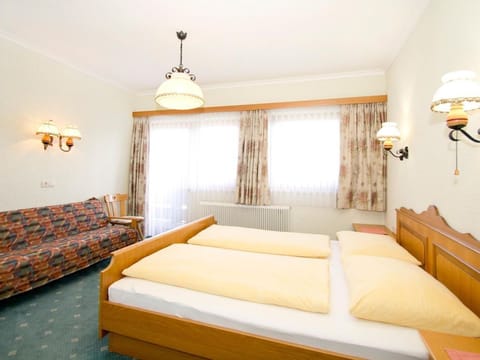 Apartment Ennstal - Hotel Garni Hochwurzen Bed and Breakfast in Schladming