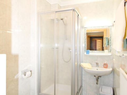 Apartment Ennstal - Hotel Garni Hochwurzen Bed and Breakfast in Schladming