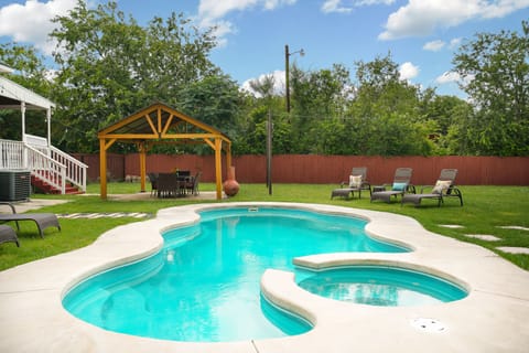 Pool with Hot Tub for Summer Fun. Updated. 
