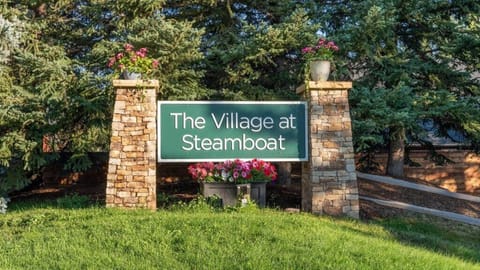 01Wyndham_Signs-002