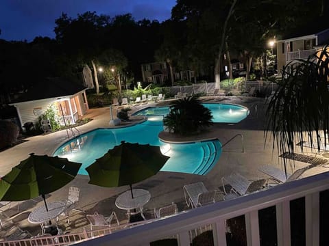 Heated swimming pool
