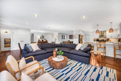 Large gathering area with plenty of seating!