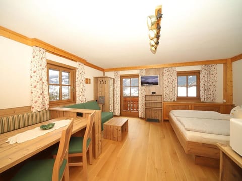 App. 4 - Apartment/wohn-schlafraum/bad, WC - Linarhof Farm Stay in Schladming