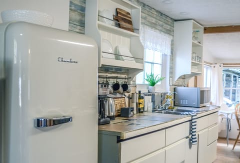 New retro fridge with freezer