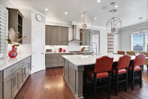 View walking into the kitchen