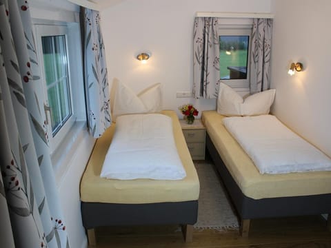 Apartment 2 - 2 bedrooms, shower, WC - Burglehnerhof Farm Stay in Schladming