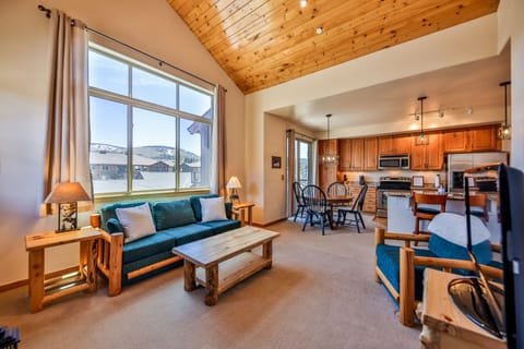 Living room with vies of the ski mountain