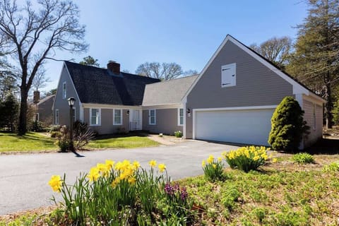 Spacious, well-maintained property in quiet neighborhood near Chatham center
