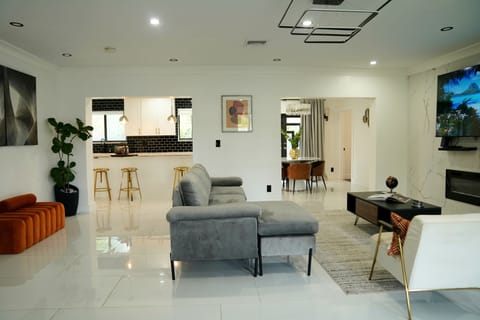 Spacious open layout featuring large living room that connects seamlessly