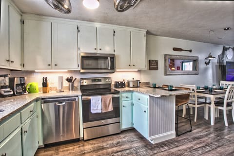 Full kitchen and the freezer has an ice maker to fill up the cooler