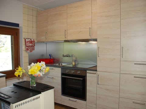 Cabinetry, Countertop, Furniture, Tap, Building, Kitchen Sink, Sink, Window, Kitchen Stove, Kitchen