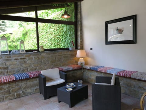 Building, Property, Furniture, Window, Table, Couch, Picture Frame, Wood, Interior Design, Lighting