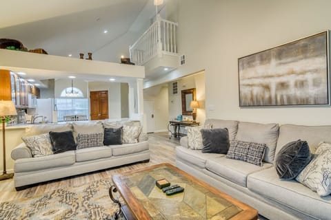 Spacious penthouse condo with loft