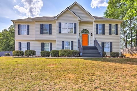Covington Vacation Rental | 5BR | 3BA | 2,700 Sq Ft | Stairs Required to Access
