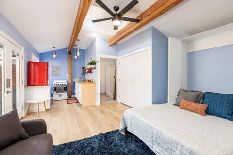 Murphy bed