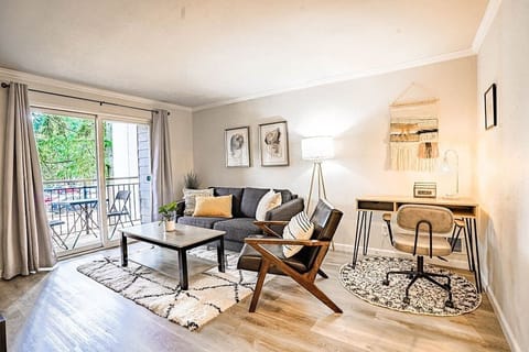 Dedicated working station in the living room