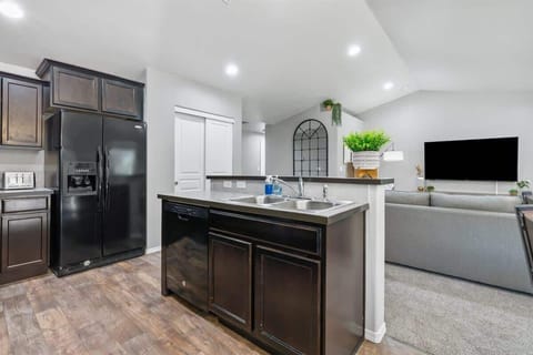 Fully furnished Kitchen