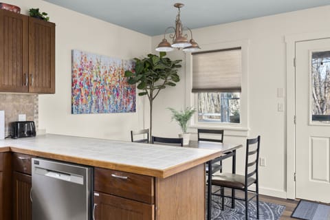 Our open space where delicious meals and relaxation coexist.