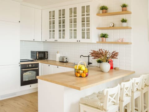 Cloud, Sky, Car, Vehicle, Building, Window, Asphalt, House