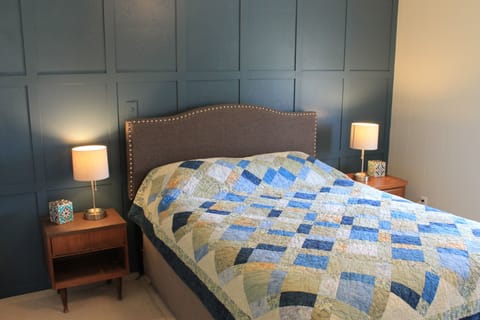 Large master bedroom, queen bed