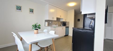 Show off your cooking skills with a fully stocked kitchen and new appliances