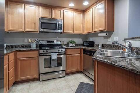 Cook, dine, and unwind in style