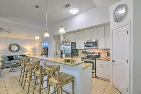 Fully Equipped Kitchen | Dishware & Flatware