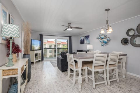 Welcome to Ocean Village Club P33