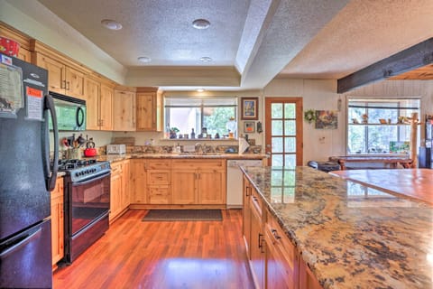 Kitchen | Fully Equipped