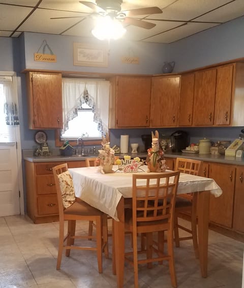 Full operating Kitchen with stainless steel appliances