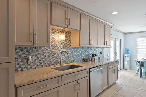 Dishwasher for easy clean up!