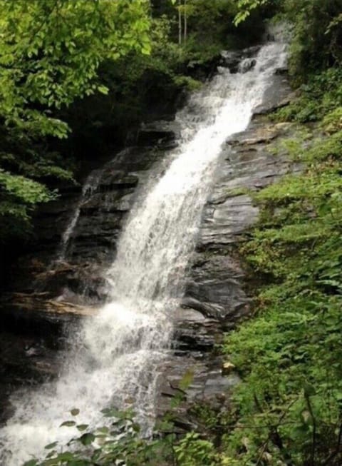 Private 110 Ft Waterfall with hiking trails