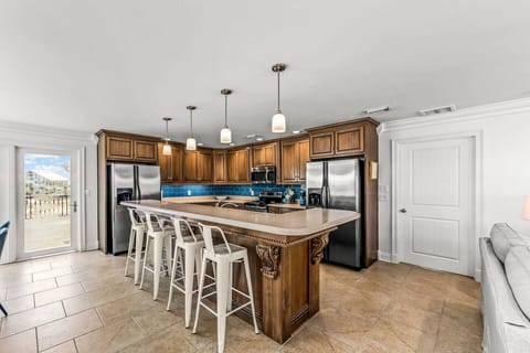 Fully stocked kitchen